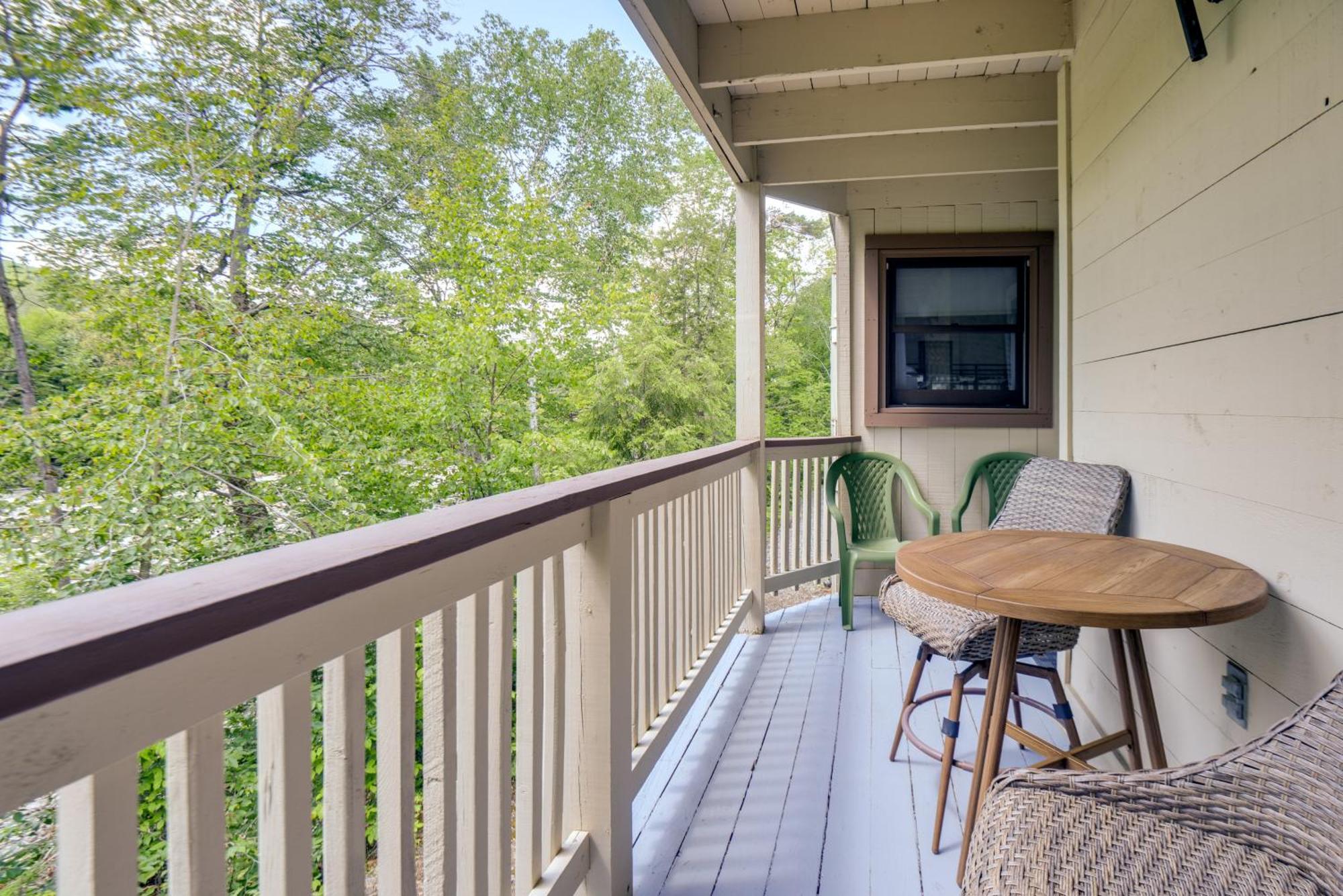 Well-Appointed Lincoln Abode Ski, Swim And Fish! Экстерьер фото